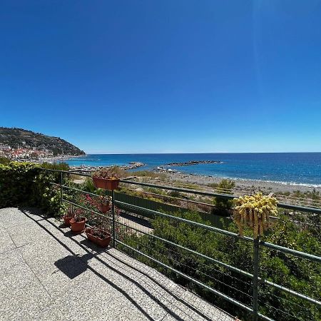 Suite A 2 Passi Dalla Spiaggia - 오스페달레티 외부 사진